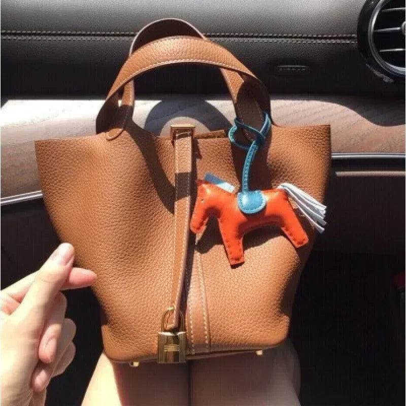 New 2025 Lychee Pattern Bucket Bag Soft PU Women'S Handbag Fashion Market Basket Mother and Baby Bag Trend Large Capacity
