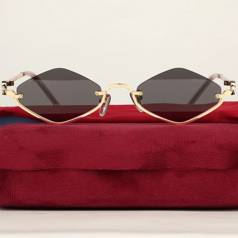 Luxury Women Metal Sunglasses Brand Designer Half-Frame Diamond-Shaped Eyeware Ladies Summer Travelling Beach for Sun Glasses
