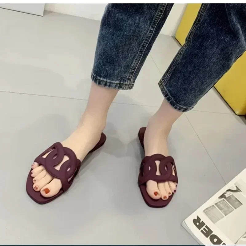 Summer Hot Sale Trendy Fashion Style Jelly Colour Simple Outdoor Indoor Slides for Women Slipper Beach Footwear Cool Sexy