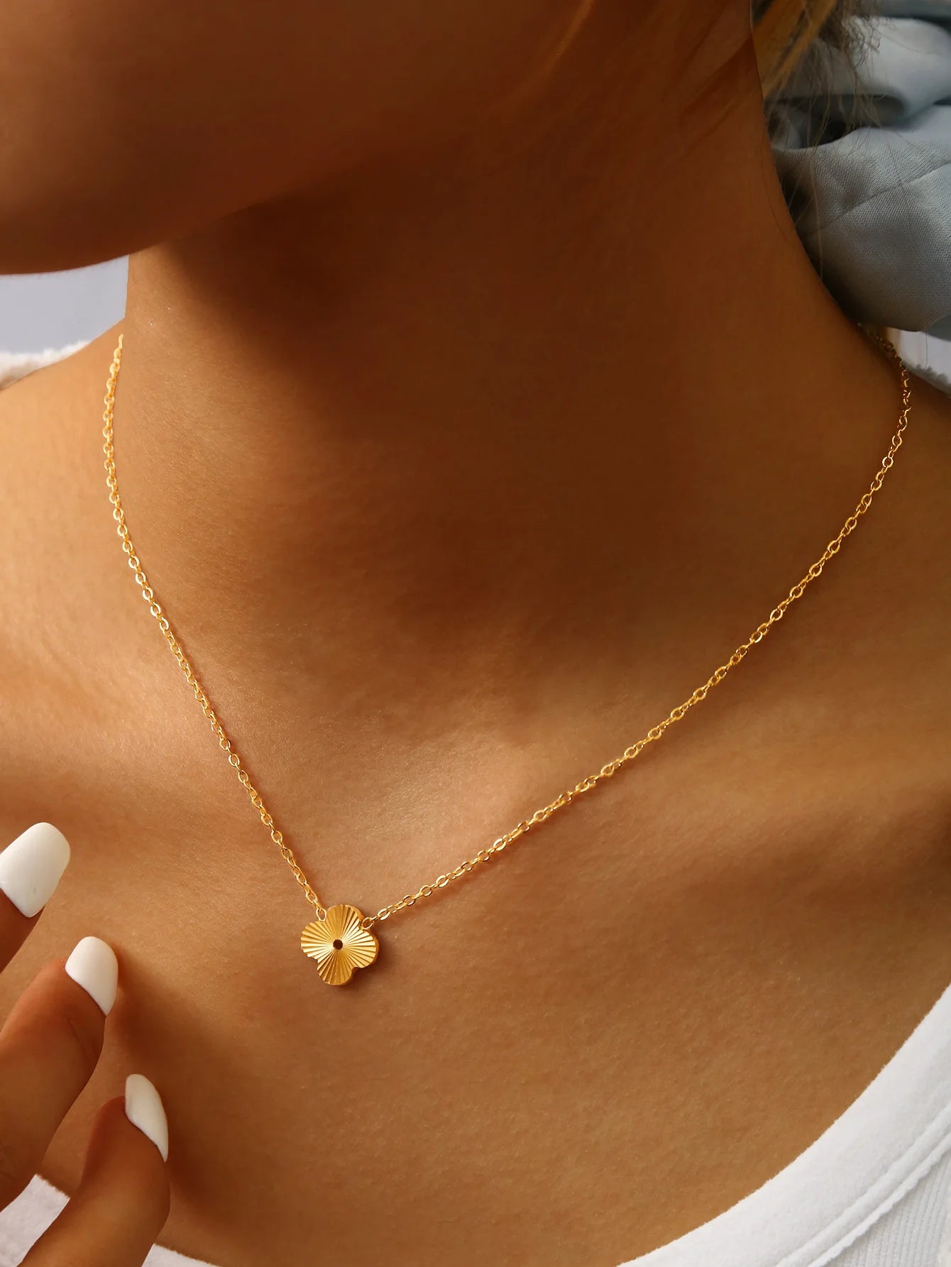 Elegant Light Luxury Charm Retro Old Money Style Stainless Steel 18K Gold Plated Four-Leaf Clover, Flowers Jewelry Set for Women