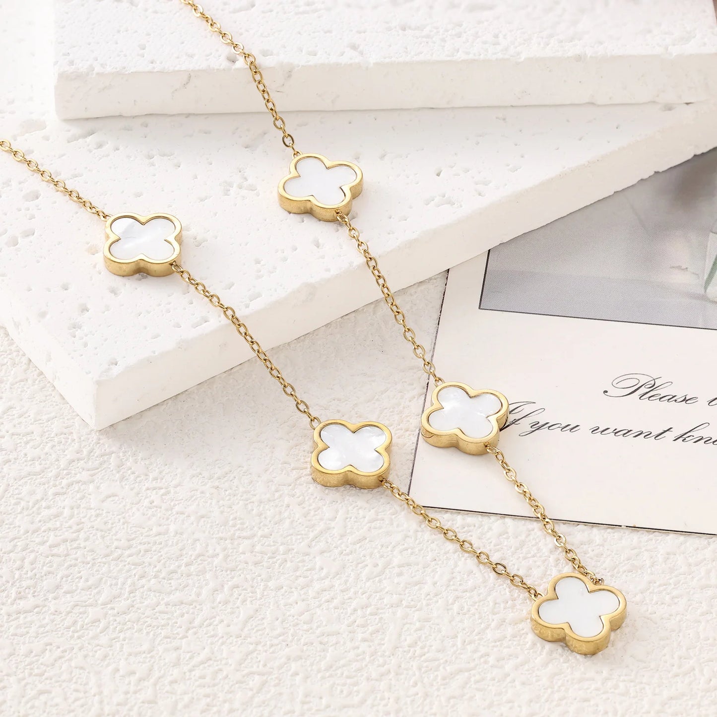 Fashionable and Elegant Luxury Stainless Steel Four-Leaf Clover Necklace and Bracelet Jewelry Set, Polished Flower Necklace