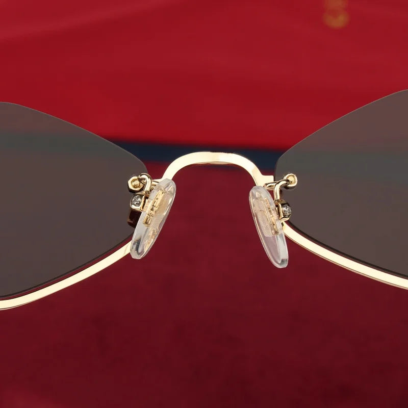 Luxury Women Metal Sunglasses Brand Designer Half-Frame Diamond-Shaped Eyeware Ladies Summer Travelling Beach for Sun Glasses