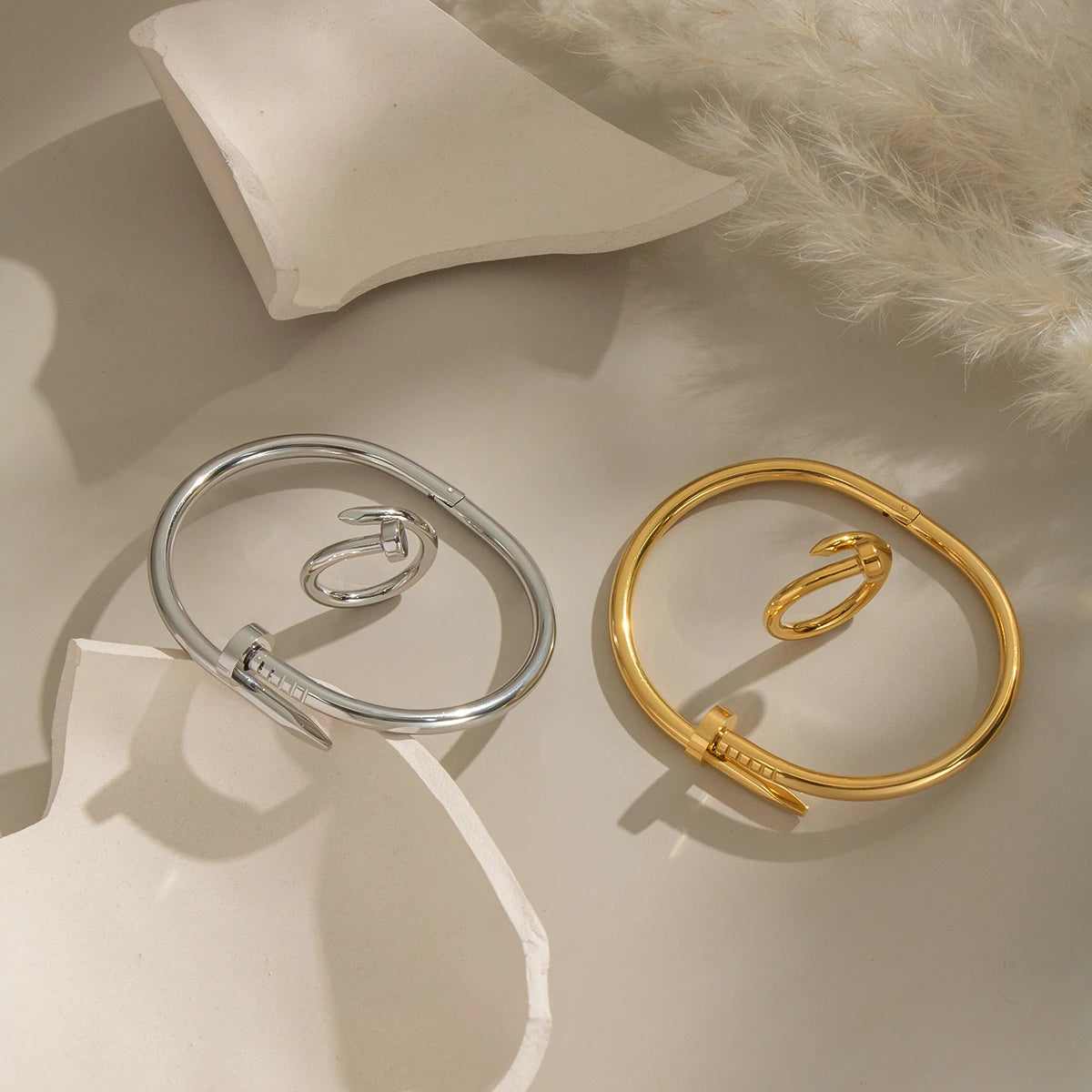 Vintage Minimalism Stainless Steel Nail Bangle for Women 18K Gold Plated Waterproof Charm Jewlry Wholesale