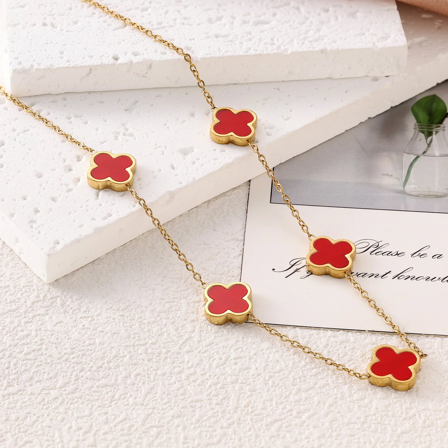 Fashionable and Elegant Luxury Stainless Steel Four-Leaf Clover Necklace and Bracelet Jewelry Set, Polished Flower Necklace