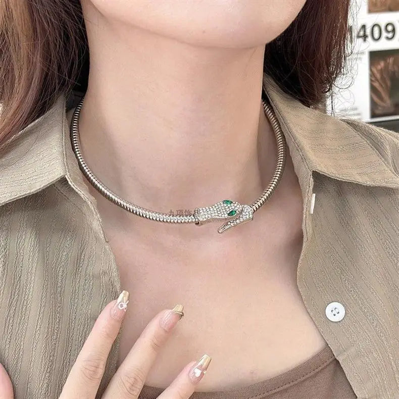 Cross-border High-end Fashion-forward Small Snake-shaped Bracelet 🐍
