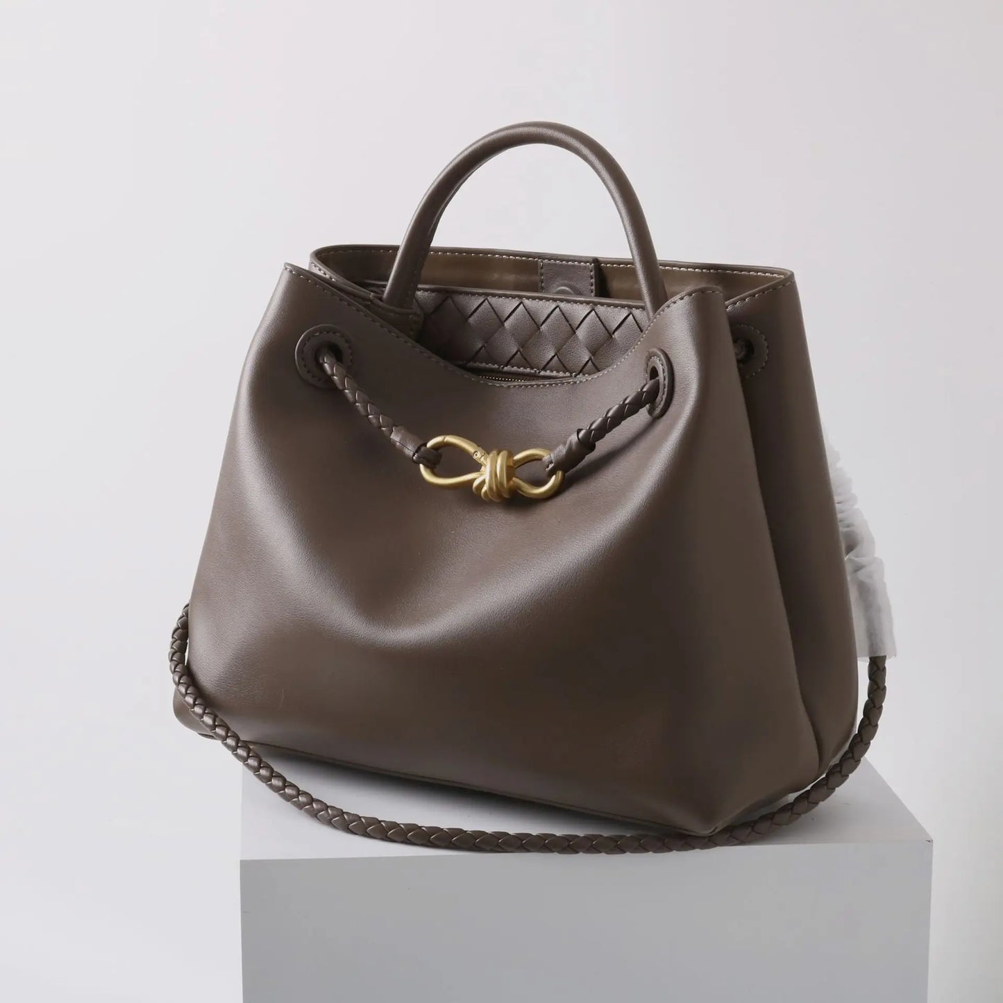 2025 New Full Leather Fashion Metal Rope Buckle Handbag High Quality Cowhide Leather Portable Shoulder Bag Woven Versatile