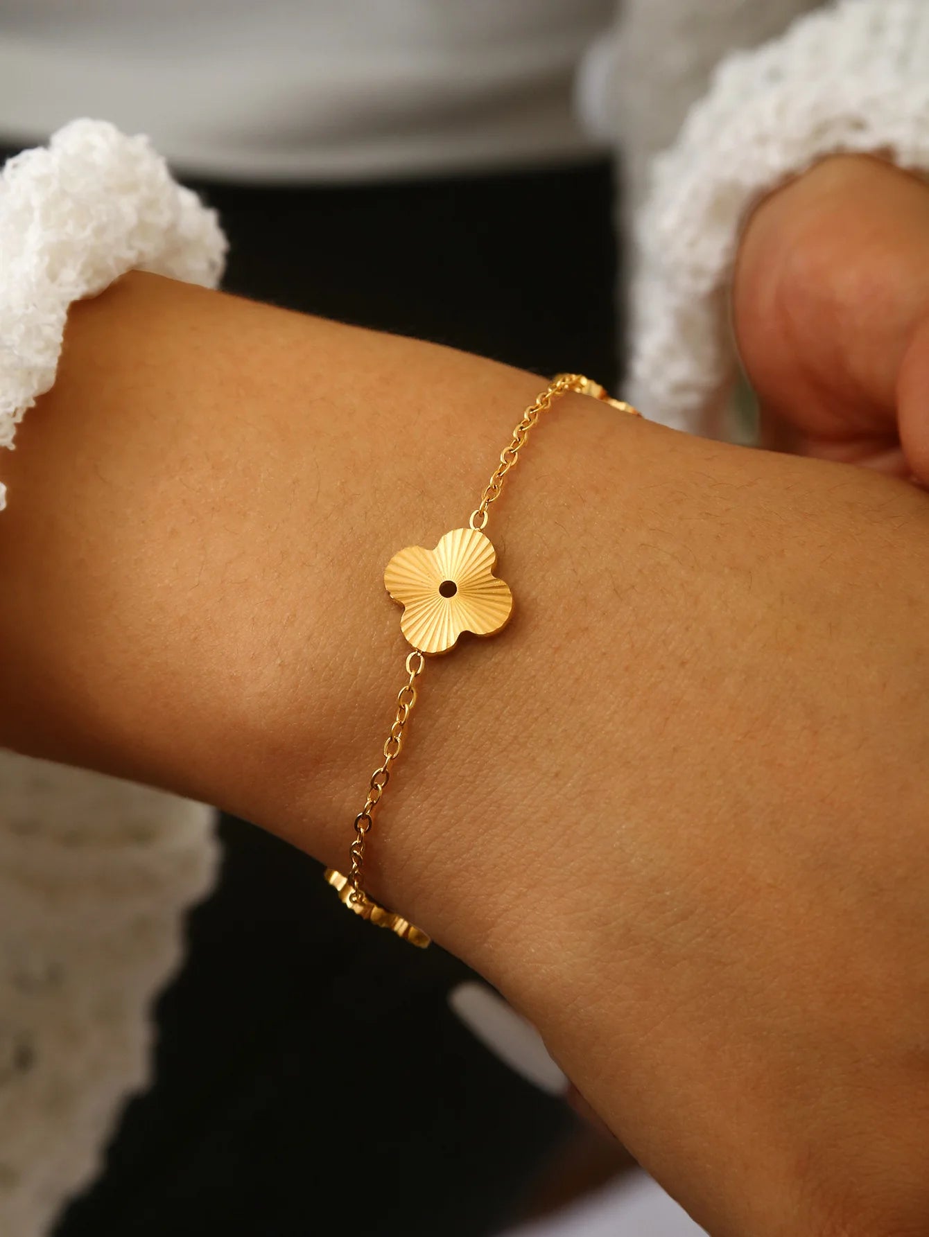 Elegant Light Luxury Charm Retro Old Money Style Stainless Steel 18K Gold Plated Four-Leaf Clover, Flowers Jewelry Set for Women