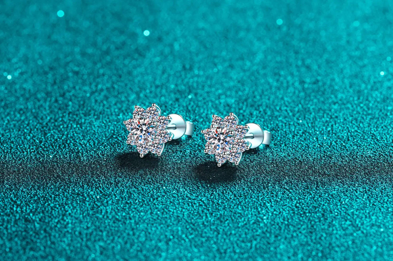 S925 Sterling Silver Snowflake Stud Earrings For Women With Moissanite ✨