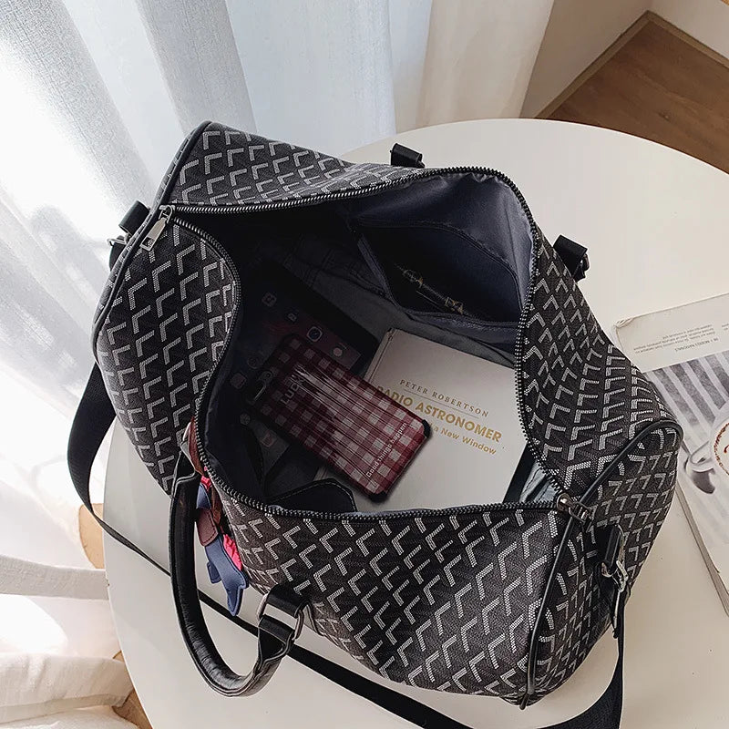 New Fashion Women'S Travel Bag Large Capacity Classic Luggage Bag Trend Brand Men'S Sports Fitness Bag Designer Luxury Handbag