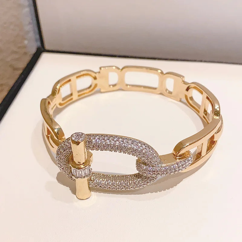 Bangle bracelet 18 k gold plated brass jewelry punk style belt court style for woman💎