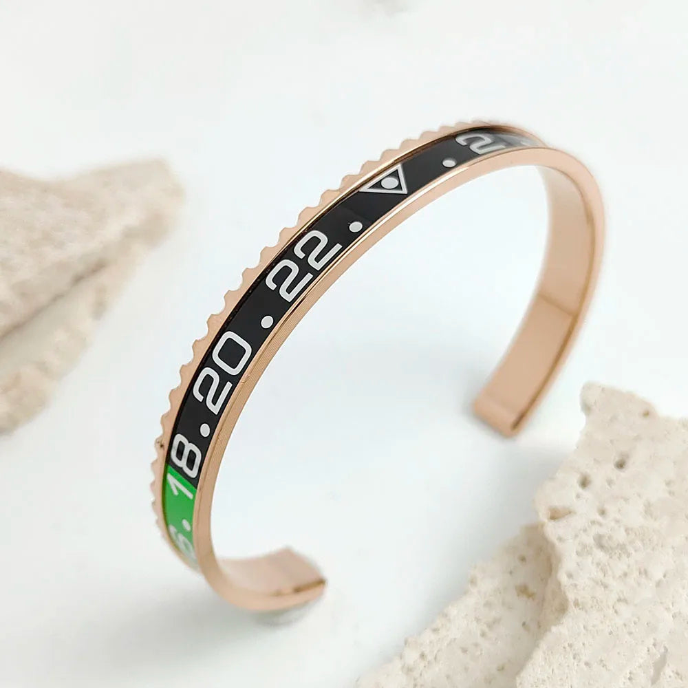 GMT style gold-plated bracelet ⏱️