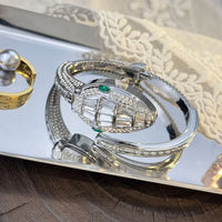 Luxury Diamond Embedded Fashionable Snake-Shape Bracelet Watch 💎