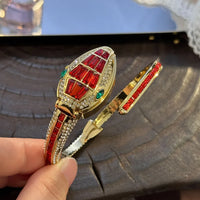 Luxury Diamond Embedded Fashionable Snake-Shape Bracelet Watch 💎