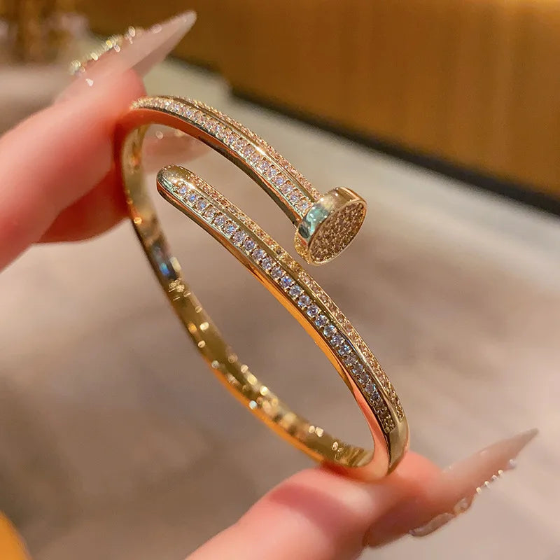 Luxurious Nail Diamond Embedded Open Hand Bracelet 💎