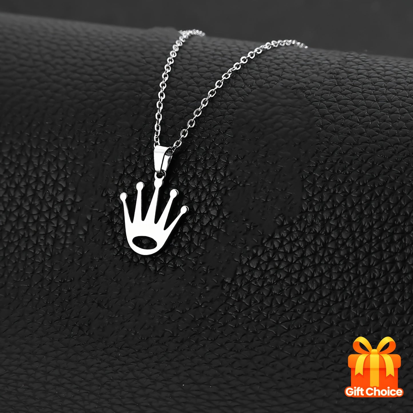 Crown Pendant Necklace 👑