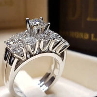 Classic Wedding Engagement Ring for Women Brilliant Cubic Zirconia 💍