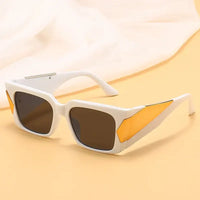 Lightweight Retro Sunglasses – Unisex UV400 Sun Protection 🕶️