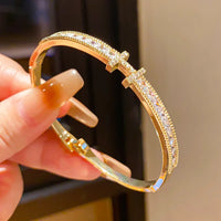 Luxurious Bracelets Suitable for Women to Wear 💎