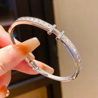 Luxurious Bracelets Suitable for Women to Wear 💎