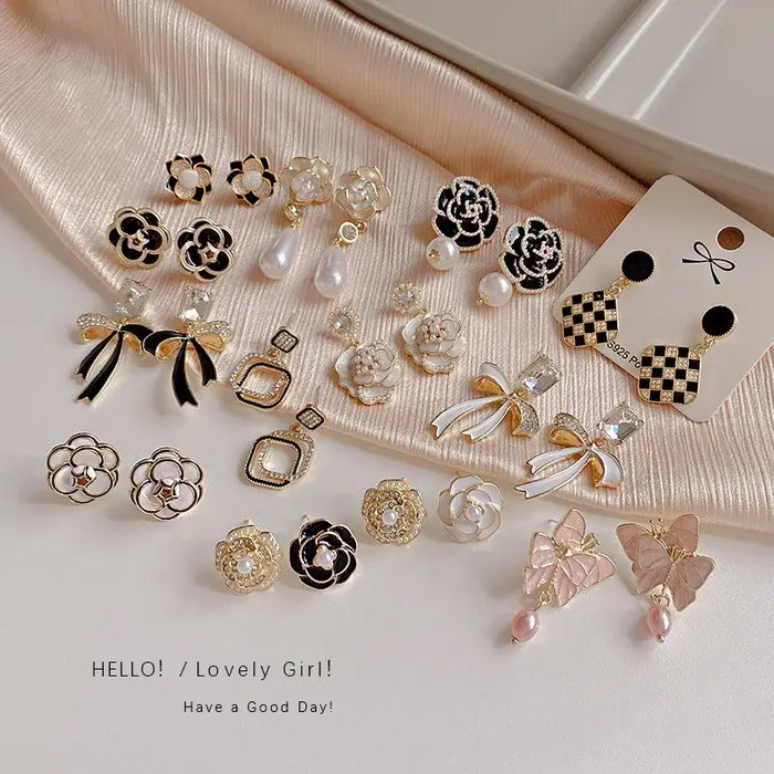 Luxury Camellia Pearl Earrings – Crystal Floral Drop Earrings for Women 🖤