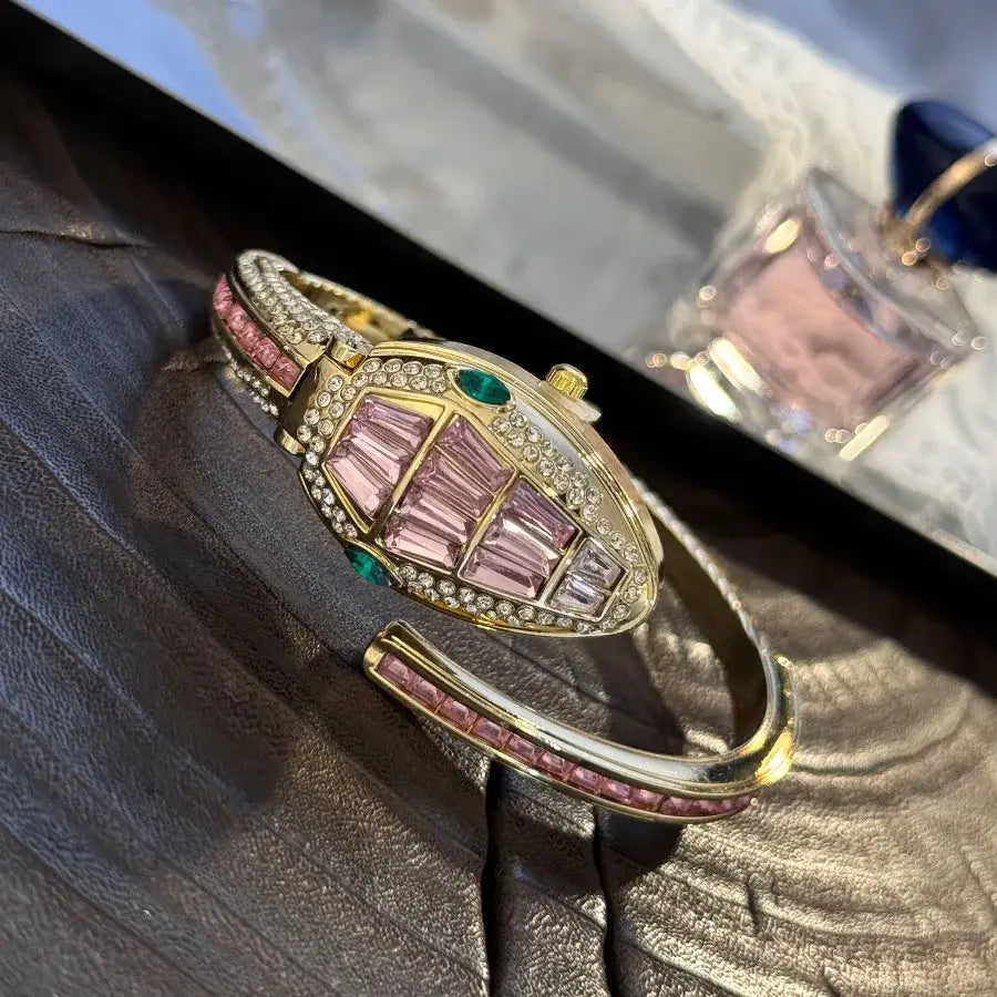 Luxury Diamond Embedded Fashionable Snake-Shape Bracelet Watch 💎