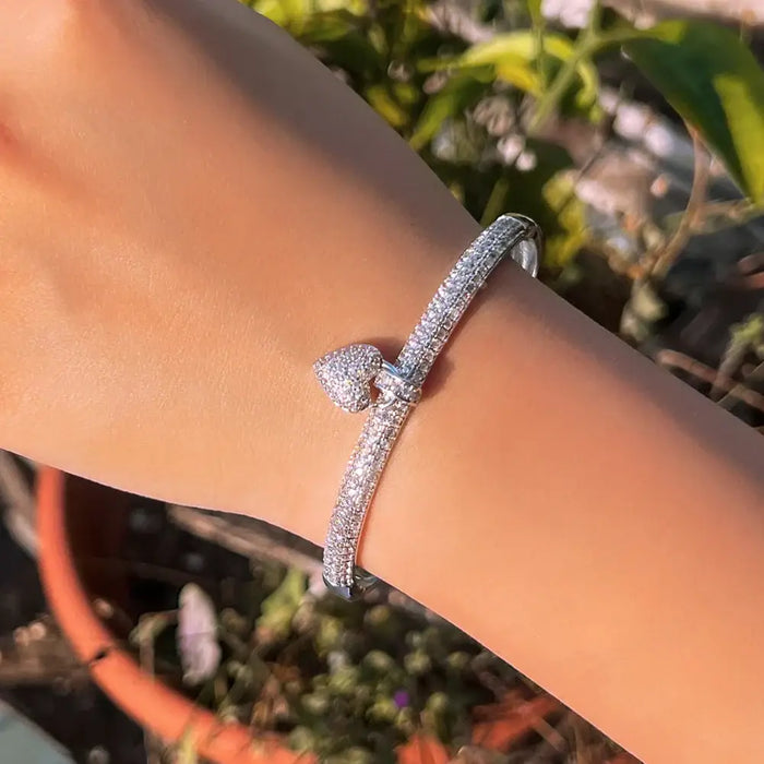 Luxury Heart Shape Cubic Zirconia Bangle for Women Bracelet ✨💎