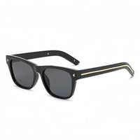 Men's Classic Retro Sunglasses – Lightweight UV400 Summer Eyewear 🕶️