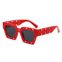 Modern Women's Sunglasses – Lightweight, Stylish & UV Protected 🕶️