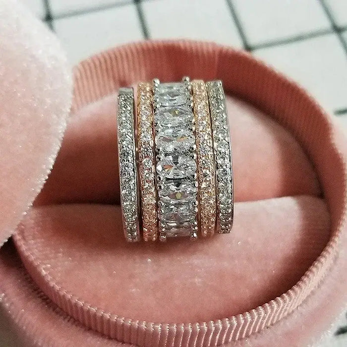 Noble Elegant Wide Rings for Women Chic Bright Fashion Dazzling Cubic Zirconia 💎