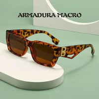 Retro style women's fashionable sunglasses 🕶️