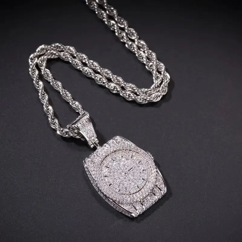 Stylish Pendant Necklace Featuring a Synthetic Synthetic Zircon Watch Design ✨